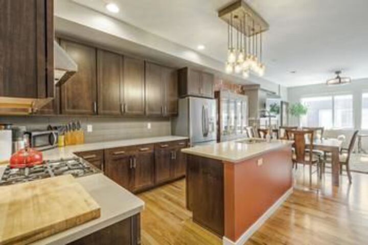 Image of Modern Lohi Home! Amazing Views! Sleeps 6!