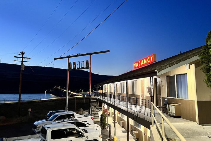 Property Grounds 23 of 31