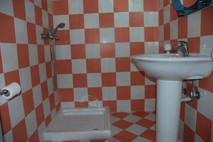 Room 43 of 74