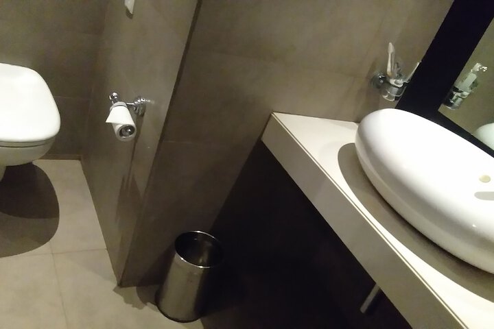 Room 16 of 29