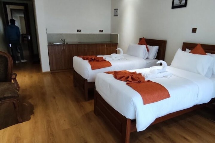 Room 25 of 63