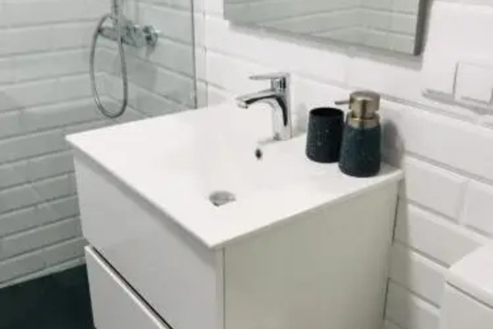 Room 6 of 21