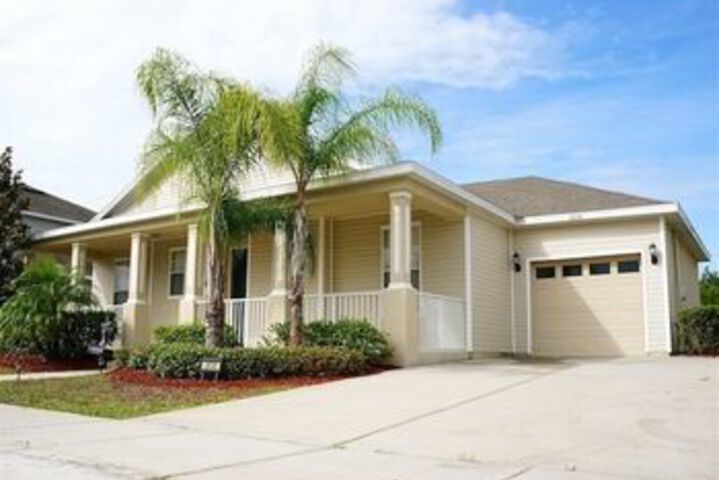 Image of 5 bed Pool & Garage