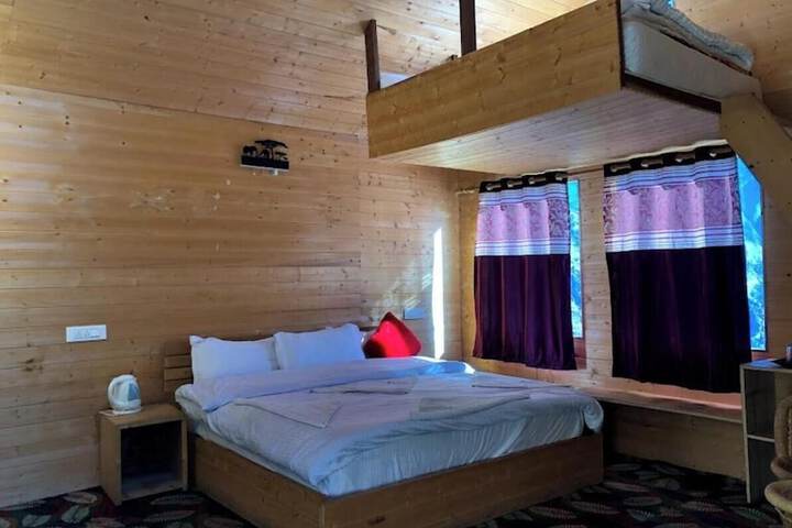 Room 3 of 44