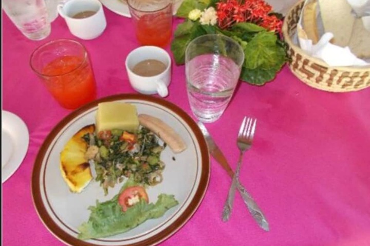 Breakfast/Coffee Service 26 of 35