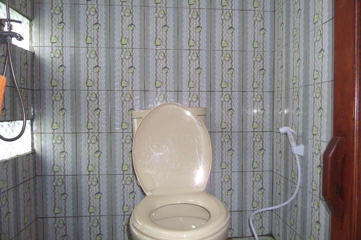 Room 13 of 24