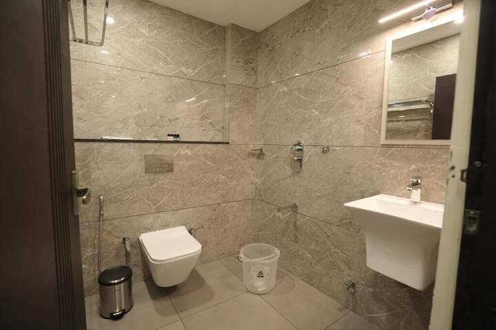 Room 14 of 22