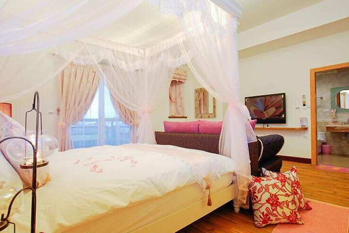 Room 7 of 27