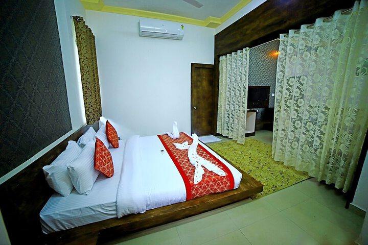 Room 16 of 52