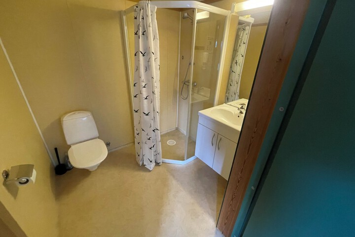 Room 9 of 25