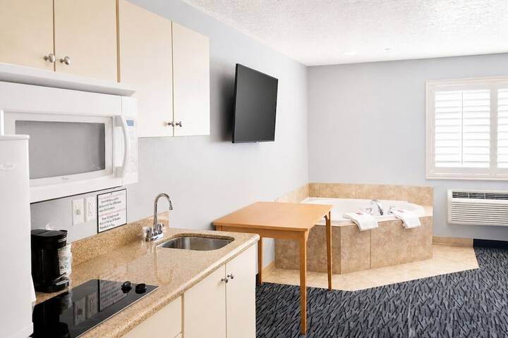 Room 7 of 41