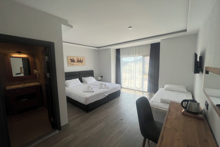 Room 4 of 46