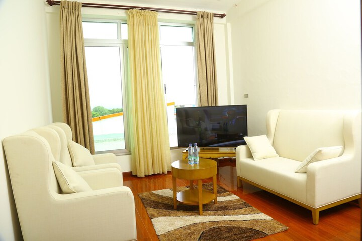Room 11 of 30