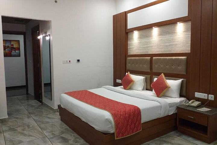 Room 15 of 49