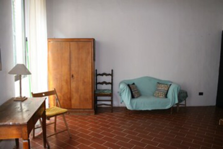 Room 8 of 26