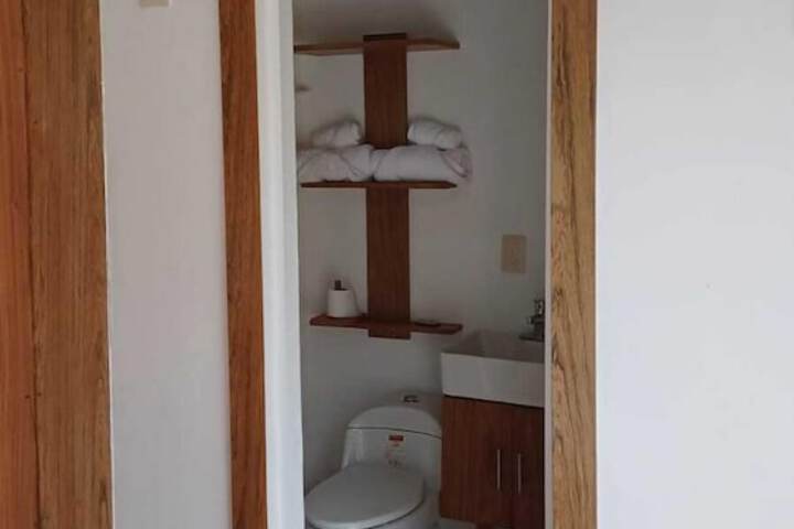 Room 7 of 10