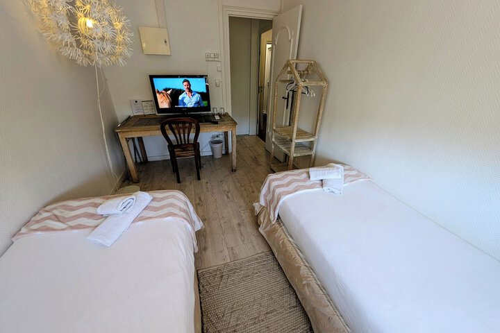 Room 49 of 97