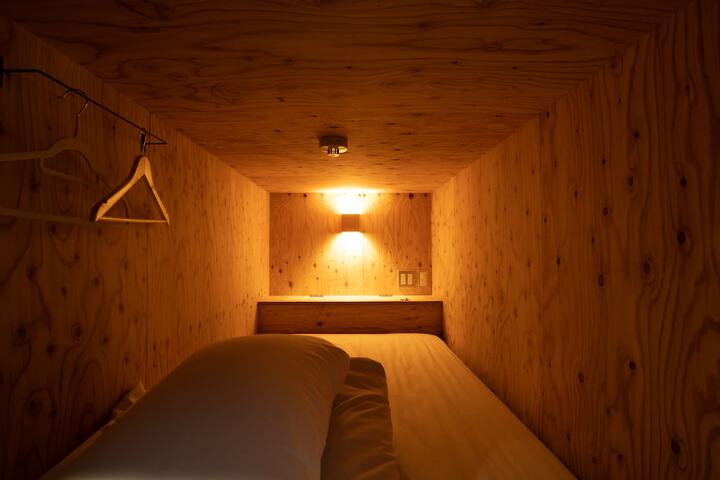 Room 19 of 50