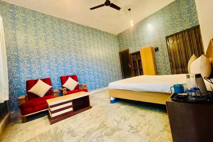 Room 2 of 29
