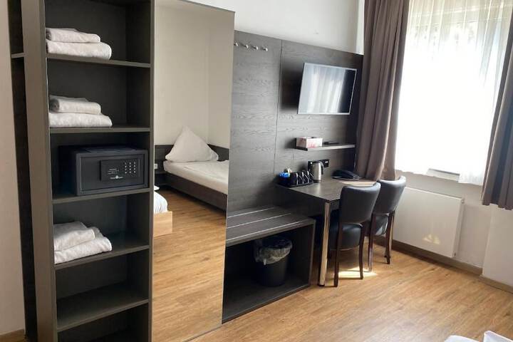 Room 36 of 59