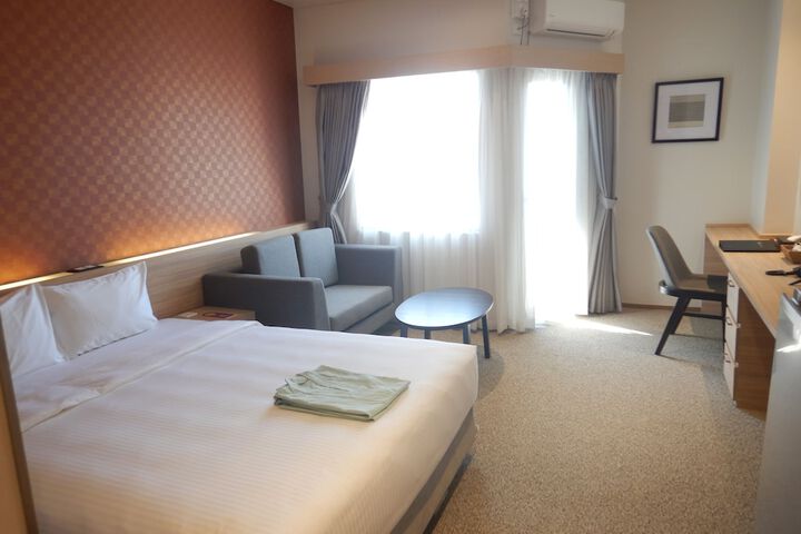 Room 6 of 89