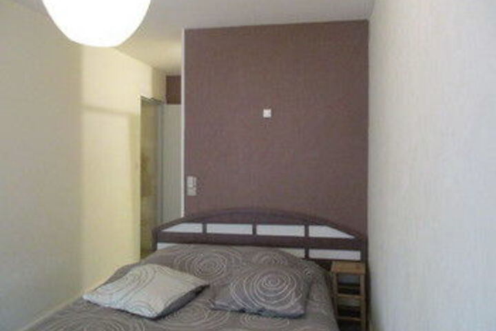 Room 15 of 36