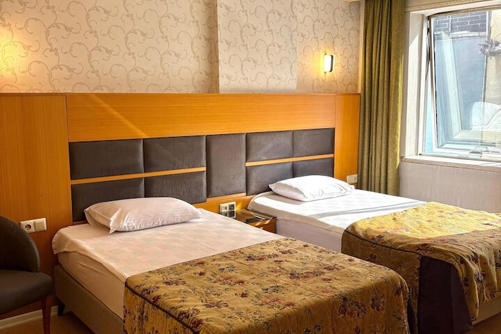 Room 18 of 26