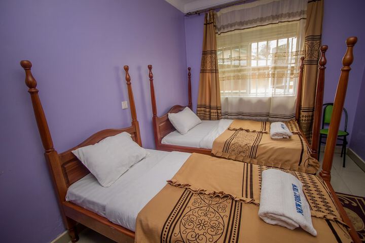 Room 10 of 23