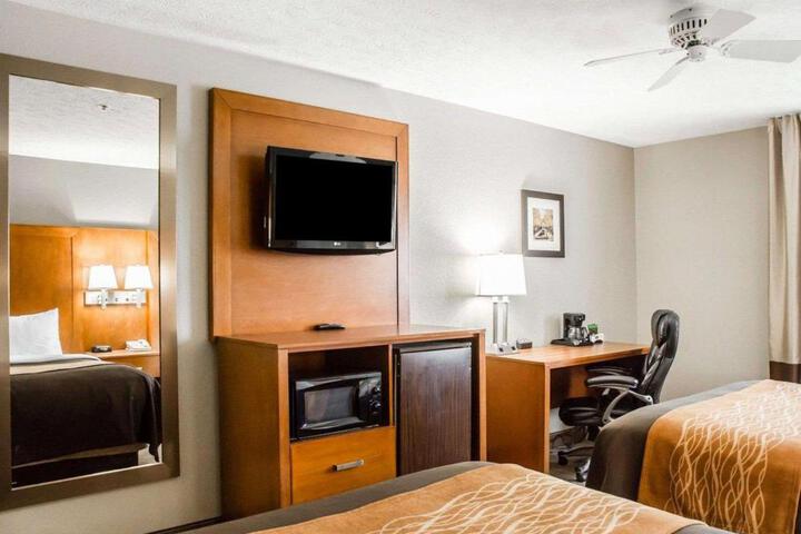 2 Double Beds Accessible (2 of 9)