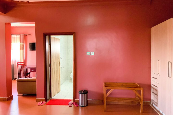Room 32 of 226