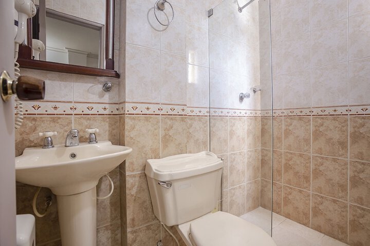 Room 15 of 24