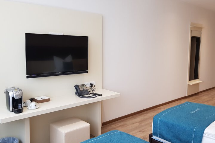 Room 5 of 34