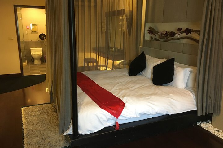 Room 19 of 43