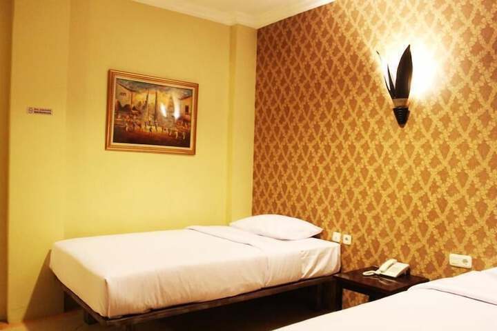 Room 10 of 40