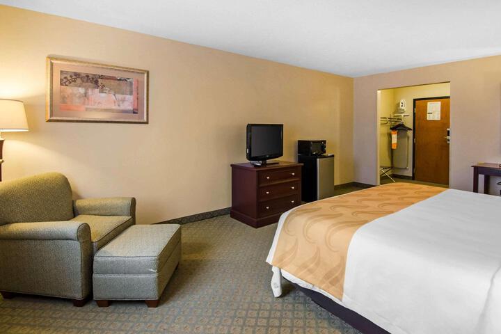 Standard King Bed Pet Friendly (1 of 8)