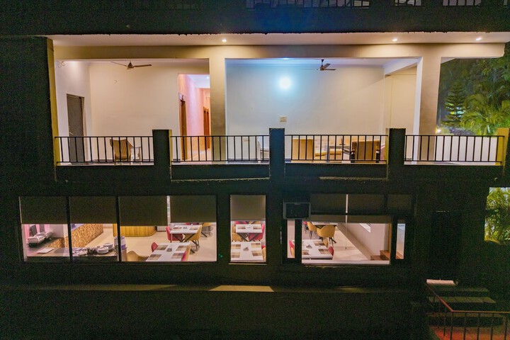 Room 49 of 114