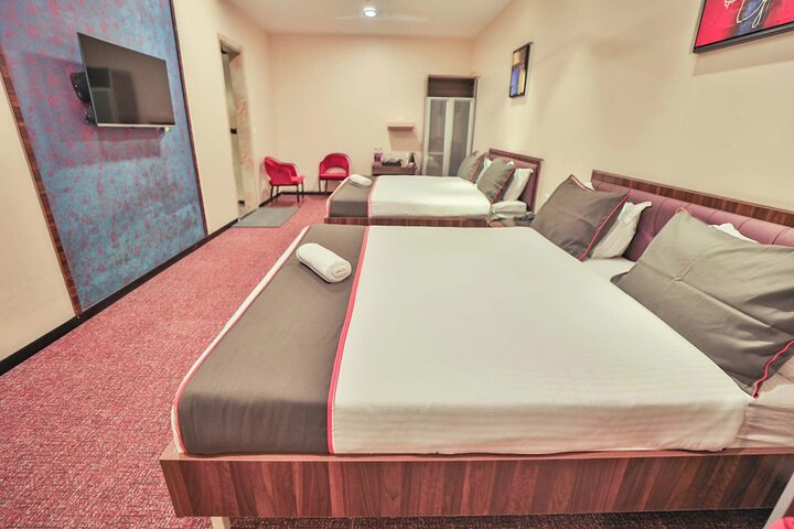 Room 3 of 8