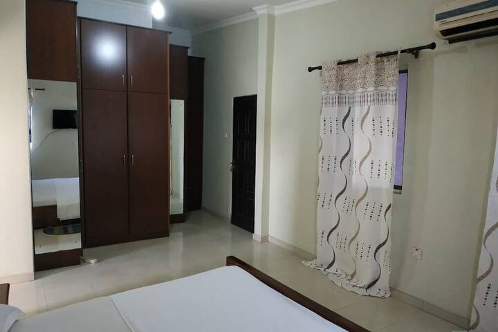 Room 14 of 14