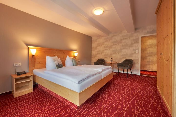 Room 4 of 39