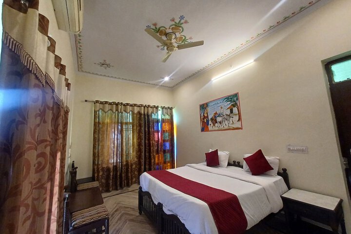 Room 15 of 40