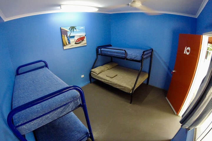 Room 9 of 39