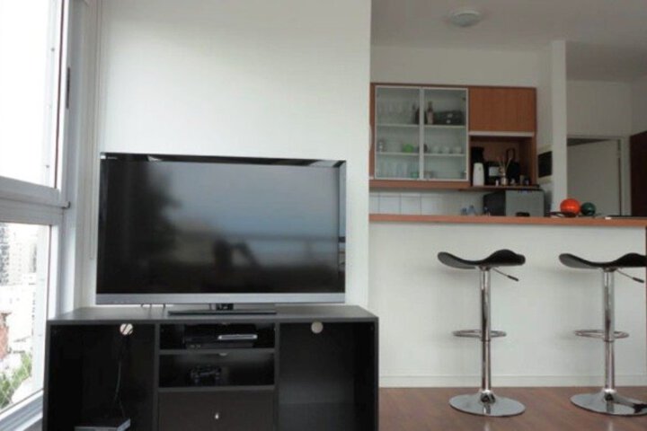 Room 8 of 10