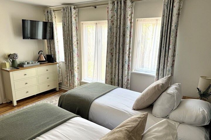 Room 3 of 25