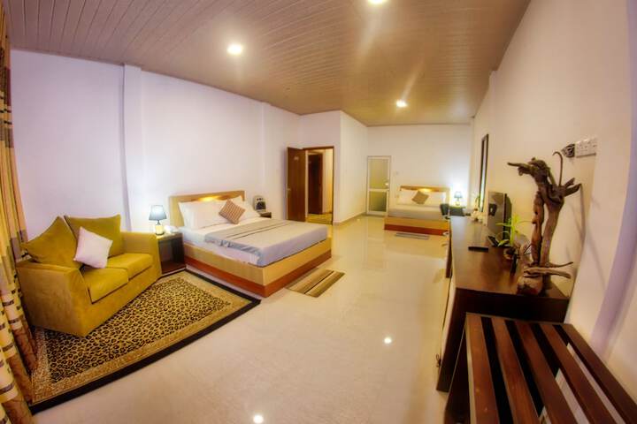 Room 9 of 27