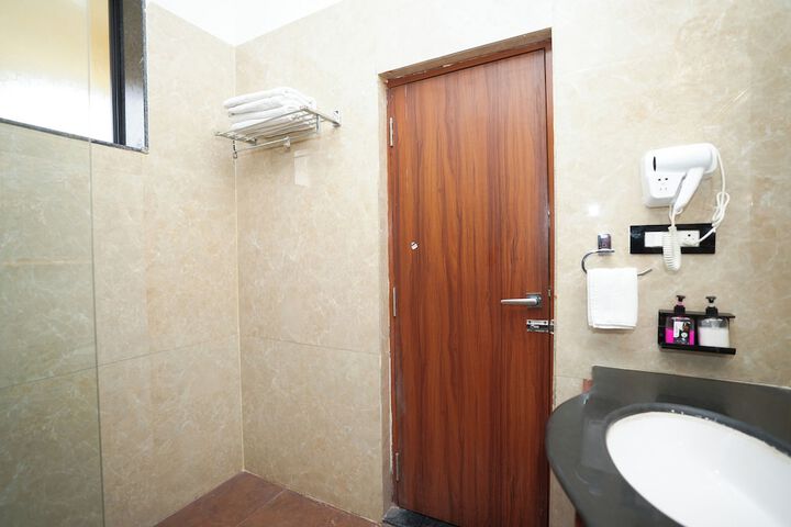 Room 43 of 86