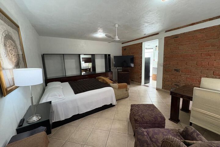 Room 18 of 41
