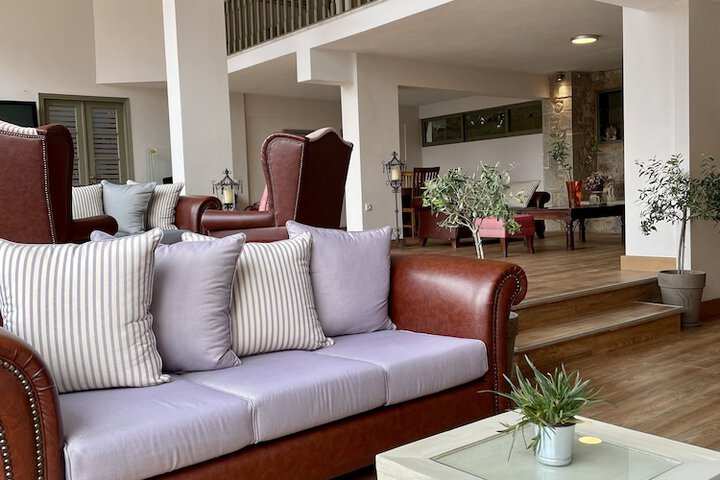 Hotel Interior 8 of 141