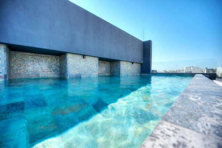Pool 61 of 71