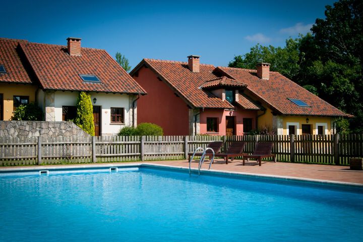 Pool Hotel