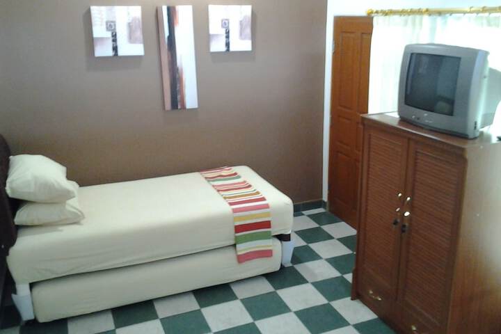 Room 3 of 11